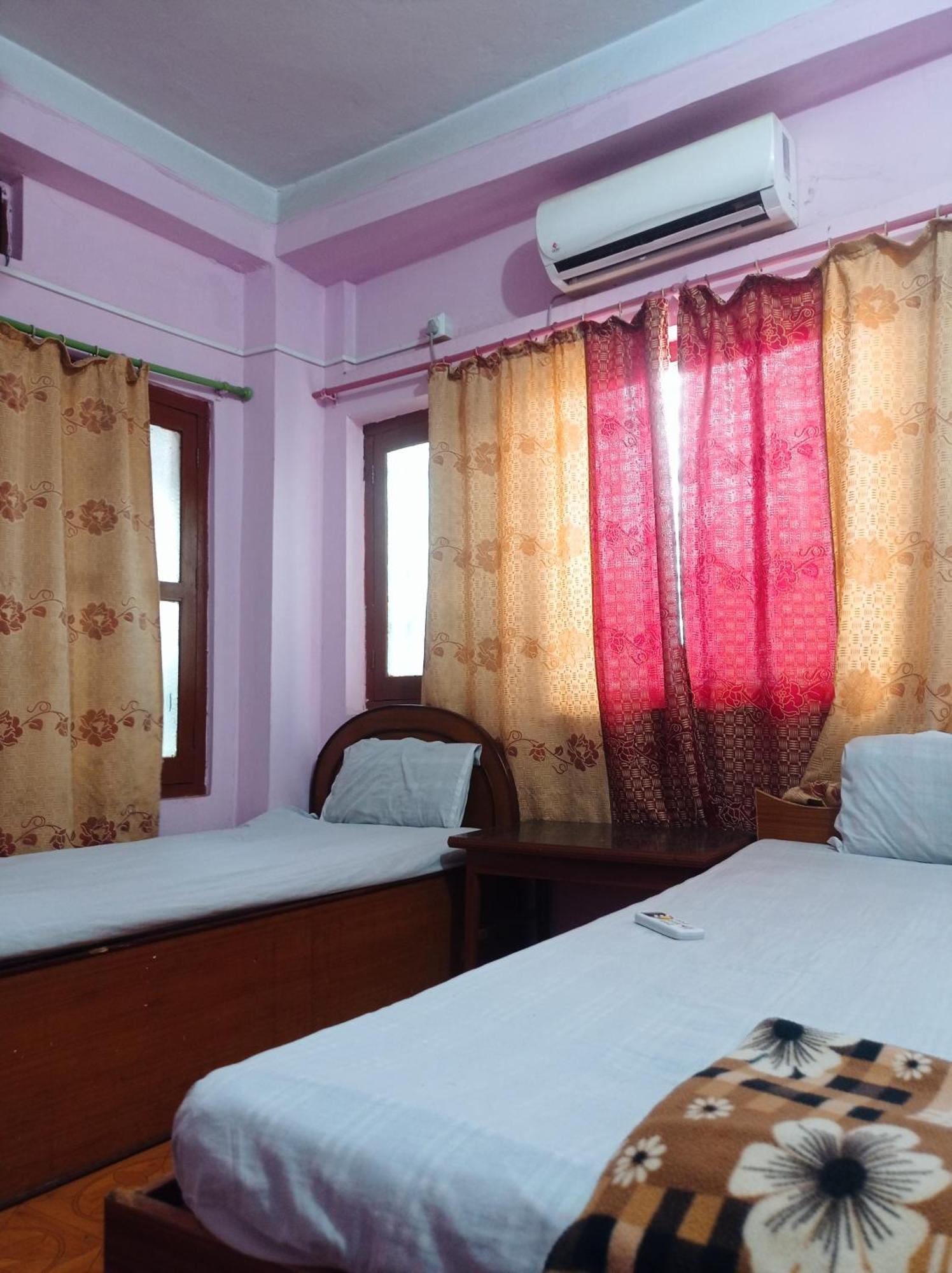 Darshan Namaste Hotel & Lodge Bhairāhawā Buitenkant foto